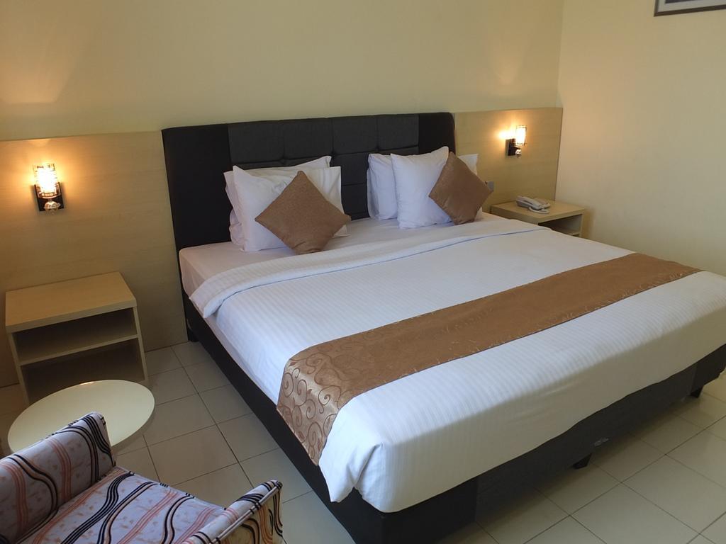 Jepara Indah Hotel Phòng bức ảnh