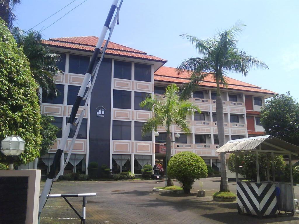 Jepara Indah Hotel Ngoại thất bức ảnh